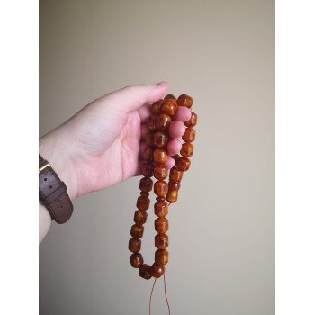 Shiny pressed damla prayer beads with Baltic amber